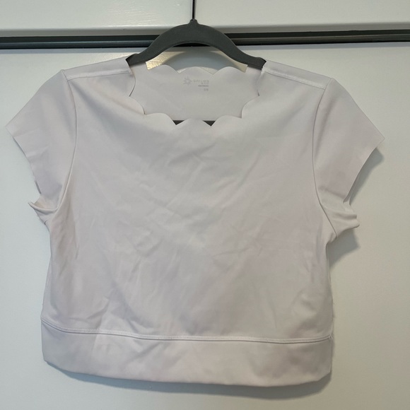 Offline Scalloped Crop Top - Picture 1 of 4